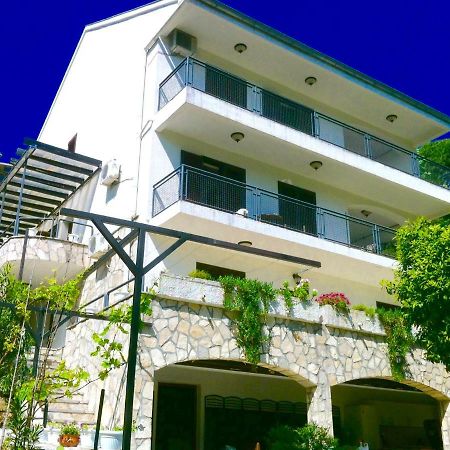 Villa Monte Boutique Apartments In Херцег-Нови Экстерьер фото