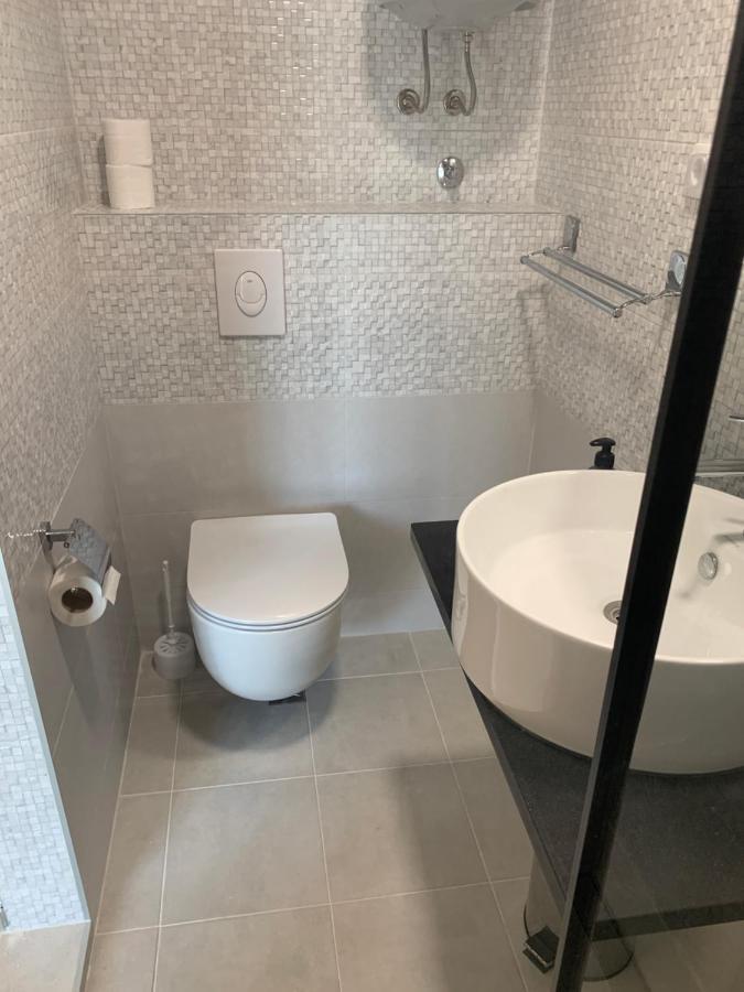Villa Monte Boutique Apartments In Херцег-Нови Экстерьер фото